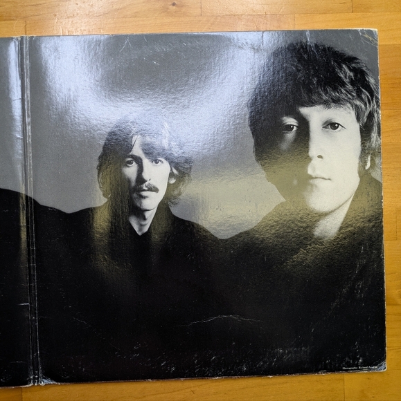 The Beatles Love Songs Vinyl Record Double LP With Lyrics Book - Picture 5 of 13